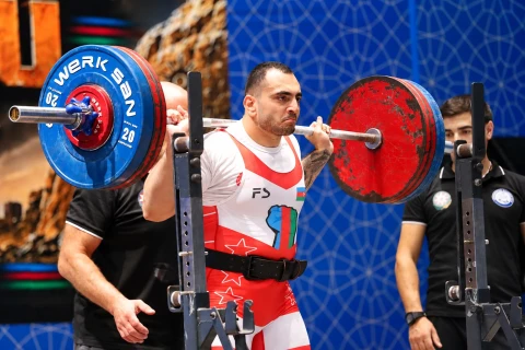 Xüsusi olimpiyaçılar Azərbaycan Kubokunda iki qızıl medal qazandılar - FOTO
