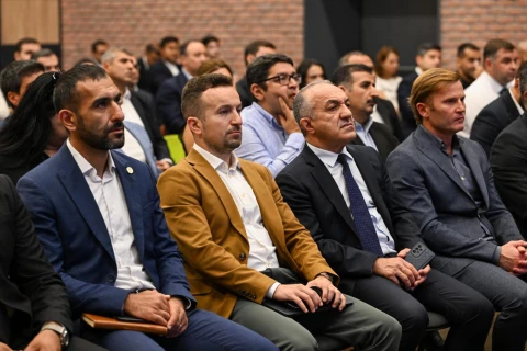 Fərid Qayıbov idman federasiyalarının nümayəndələri ilə 28-ci görüşünü keçirib - FOTO