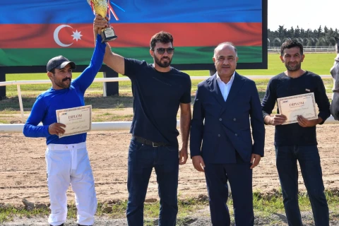 Binə Atçılıq Mərkəzində cıdır mövsümünün növbəti yarışları keçirilib - FOTO