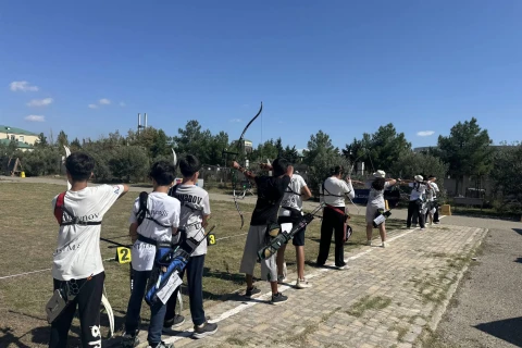 В Баку стартовал городской чемпионат по стрельбе из лука - ФОТО