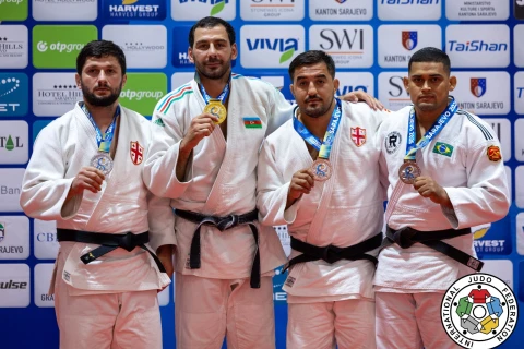 Veteran cüdoçularımız mundiala dörd medalla başladılar - YENİLƏNİB + FOTO
