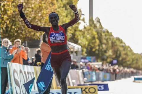 Keniyalı atlet dünya rekordunu yenilədi