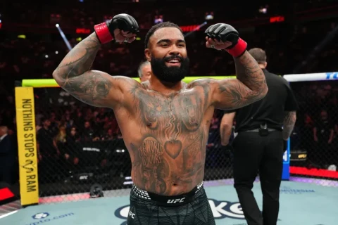 UFC-də sensasiya: Olimpiya çempionu 12 saniyəyə nokaut oldu - VİDEO