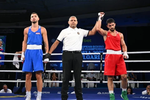 Boksçumuz Avropa çempionatında Ermənistan təmsilçisinə qalib gələrək 1/4 finala vəsiqə qazanıb - FOTO