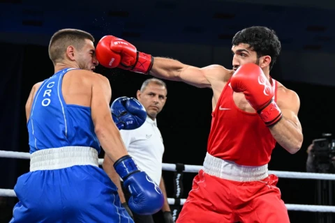 Boksçumuz Avropa çempionatında Ermənistan təmsilçisinə qalib gələrək 1/4 finala vəsiqə qazanıb - FOTO
