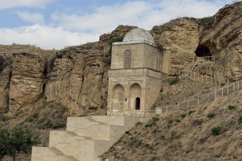 Dambrauskas Azərbaycanda səyahətə çıxdı
