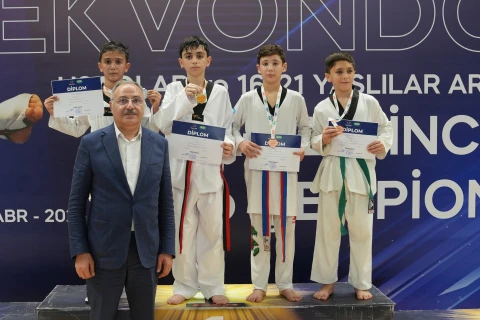 Taekvondo üzrə uşaqlar arasında ölkə birinciliyinə yekun vurulub