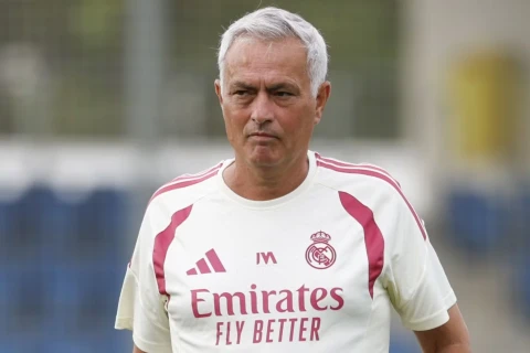 Hakimlərə hörmət müzakirə olundu, Mourinyo iclasa qatılmadı