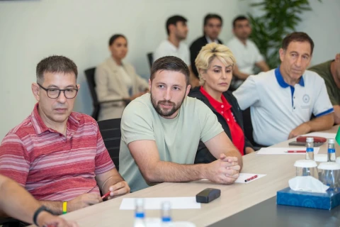 Вугар Бехбудов обсудил с тренерами подготовку спортсменов