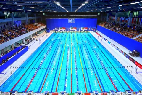 17-year-old Shin Ohashi sets historic 200m breaststroke mark