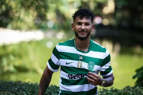 “Barselona” Luis Suaresi transfer etmək istəyir