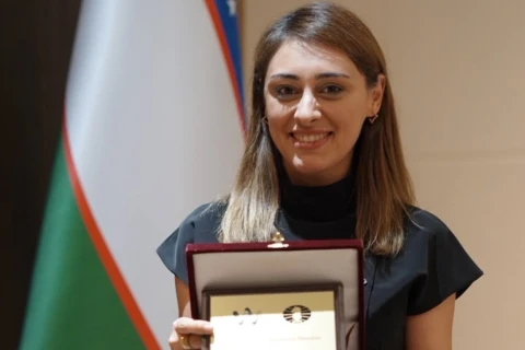 Ülkər Umudovaya qadın şahmatının inkişafına görə mükafat verildi - FOTO
