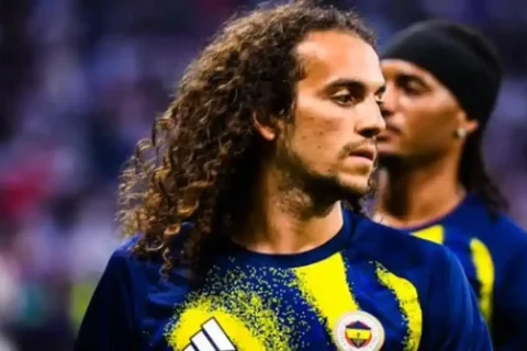 UEFA  “Fənərbağça”nın futbolçusunun cəzasını üç oyuna endirdi