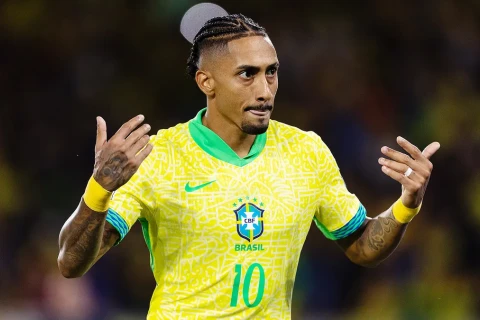 Raphinha takes Brazil's No.10 shirt after Neymar