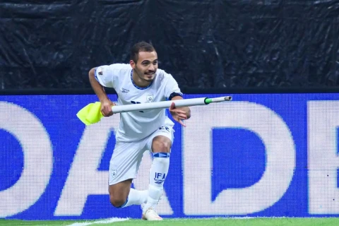 İsrailli futbolçunun qəribə qol sevinci Avstriyada qalmaqal yaratdı - VİDEO
