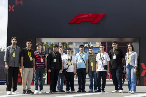 Autizmli gənclər “Formula-1” dünyasını paddokdan kəşf ediblər - FOTO