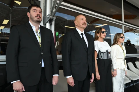 Prezident İlham Əliyev və birinci xanım Mehriban Əliyeva "Formula - 1" Azərbaycan Qran-Prisinin əsas yarışına baxıblar