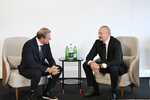Prezident İlham Əliyev Beynəlxalq Xizək və Snoubord Federasiyasının prezidenti ilə görüşüb - FOTO