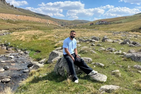 Salahın məşhurlaşdırdığı yaylada skamya və lövhə oğurlanıb - FOTO