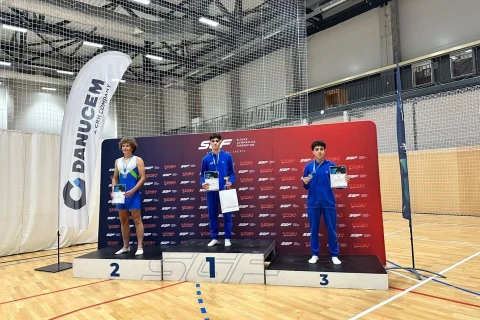 Gimnastlarımız Slovakiyadakı beynəlxalq turnirdə yeddi medal qazanıblar - FOTO