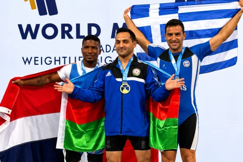 Азербайджанские тяжелоатлеты завоевали три медали чемпионата мира в Афинах