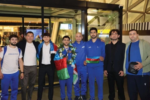 Стрелки сборной Азербайджана вернулись на родину с "бронзой" чемпионата Европы