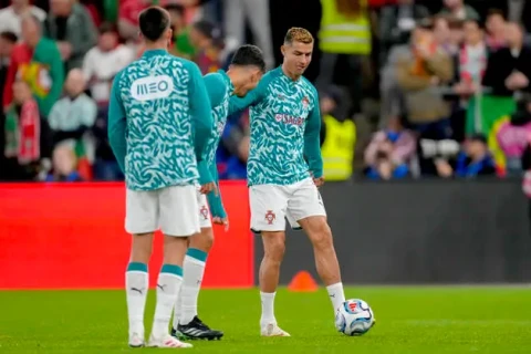 Ronaldu 18 ildən sonra ilk dəfə bütün oyunu ehtiyatda keçirib