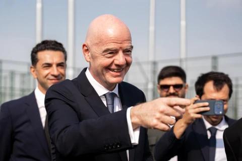 Canni İnfantino Hövsan qəsəbəsində inşa olunan futbol bazasında olub - FOTO