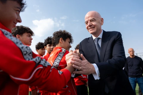 Canni İnfantino Hövsan qəsəbəsində inşa olunan futbol bazasında olub - FOTO