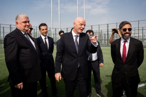 Canni İnfantino Hövsan qəsəbəsində inşa olunan futbol bazasında olub - FOTO