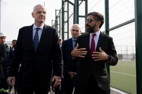 Canni İnfantino Hövsan qəsəbəsində inşa olunan futbol bazasında olub - FOTO