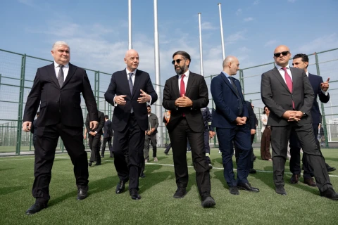Canni İnfantino Hövsan qəsəbəsində inşa olunan futbol bazasında olub - FOTO