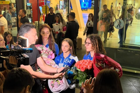 Akrobatika gimnastikası üzrə Dünya çempionatının medalçıları vətənə qayıdıblar - FOTO
