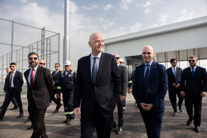 Canni İnfantino Hövsan qəsəbəsində inşa olunan futbol bazasında olub - FOTO/VİDEO
