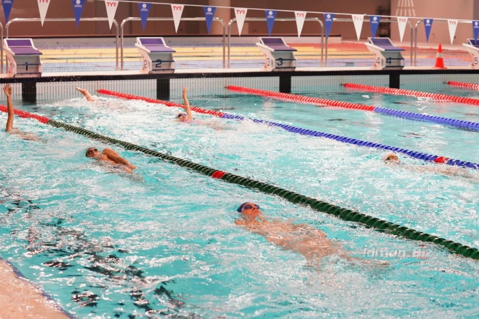 Olimpiya ulduzlarından Bakıda gənc üzgüçülərə xüsusi dərs - FOTO/VİDEO