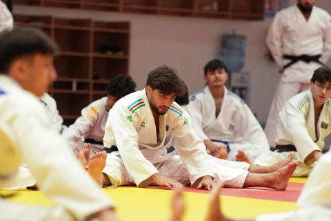 Yaponiyalı tanınmış cüdo mütəxəssisi Bakıda ustad dərsləri keçir - FOTO