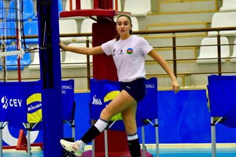 U-20 voleybol millimiz EEVZA çempionatına Qubada hazırlaşır - FOTO