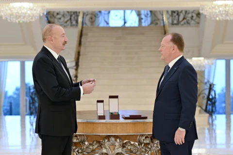 Prezident İlham Əliyev Beynəlxalq Cüdo Federasiyasının prezidentini qəbul edib - FOTO