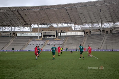 Vəli Qasımovdan poker: “Neftçi” veteranları “Spartak Vilnüs”ü məğlub etdi - YENİLƏNİB + FOTO/VİDEO
