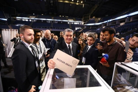 Serdal Adalı yenidən “Beşiktaş”ın prezidenti seçildi