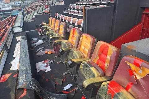 “Rayo Valyekano”nun stadionunda qalmaqal: VIP-lojaya hücum - FOTO
