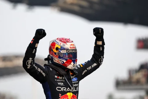 Bakıda ikinci olan Ferstappen və “Red Bull-Ford” “Formula-1” tarixində ilkə imza atdı