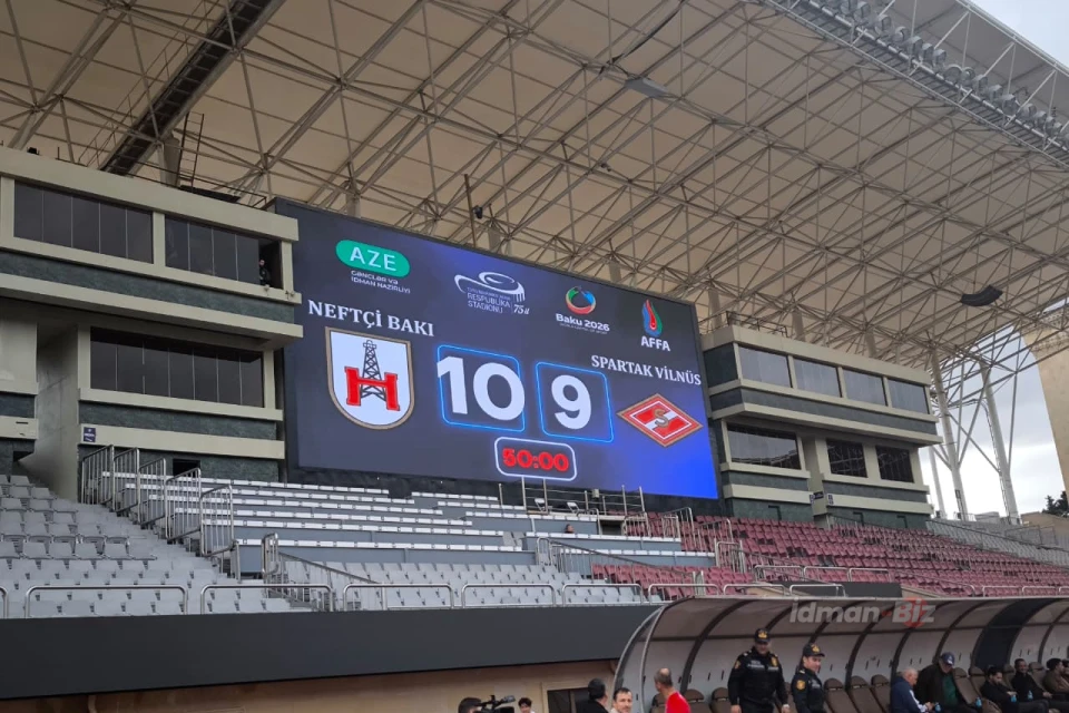 Vəli Qasımovdan poker: “Neftçi” veteranları “Spartak Vilnüs”ü məğlub etdi - YENİLƏNİB + FOTO/VİDEO
