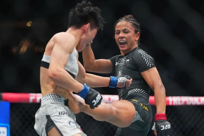 Natalia Silva UFC 332-də çempion oldu, tarixi nokaut rekordu qeydə alındı - VİDEO