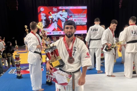 Karateçilərimiz Avropada və Rusiyada üç medal qazanıblar - FOTO