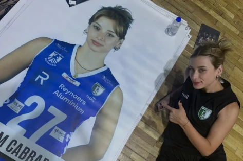 Türkiyəli voleybolçu gözəlliyi ilə dünya gündəmində - FOTO