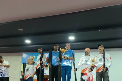 İdmançılarımız Mersində keçirilən beynəlxalq surfkastinq turnirində birinci olublar - FOTO