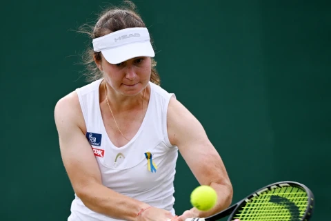 Ukraynalı tennisçi rusiyalı rəqibinin əlini sıxmaqdan imtina etdi - VIDEO