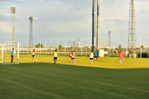 Qadınlardan ibarət Azərbaycan millisi “Antalyaspor” klubu ilə yoldaşlıq oyunu keçirəcək - FOTO