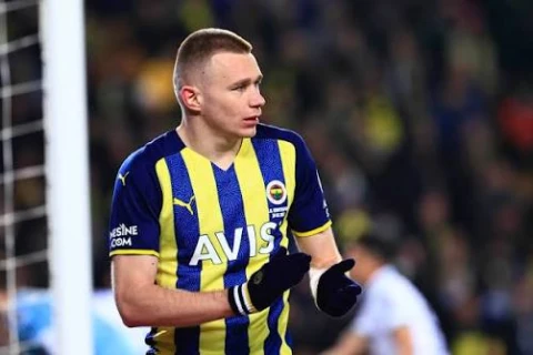 “Qarabağ” “Fənərbağça”nın sabiq futbolçusunu transfer etmək istəyib